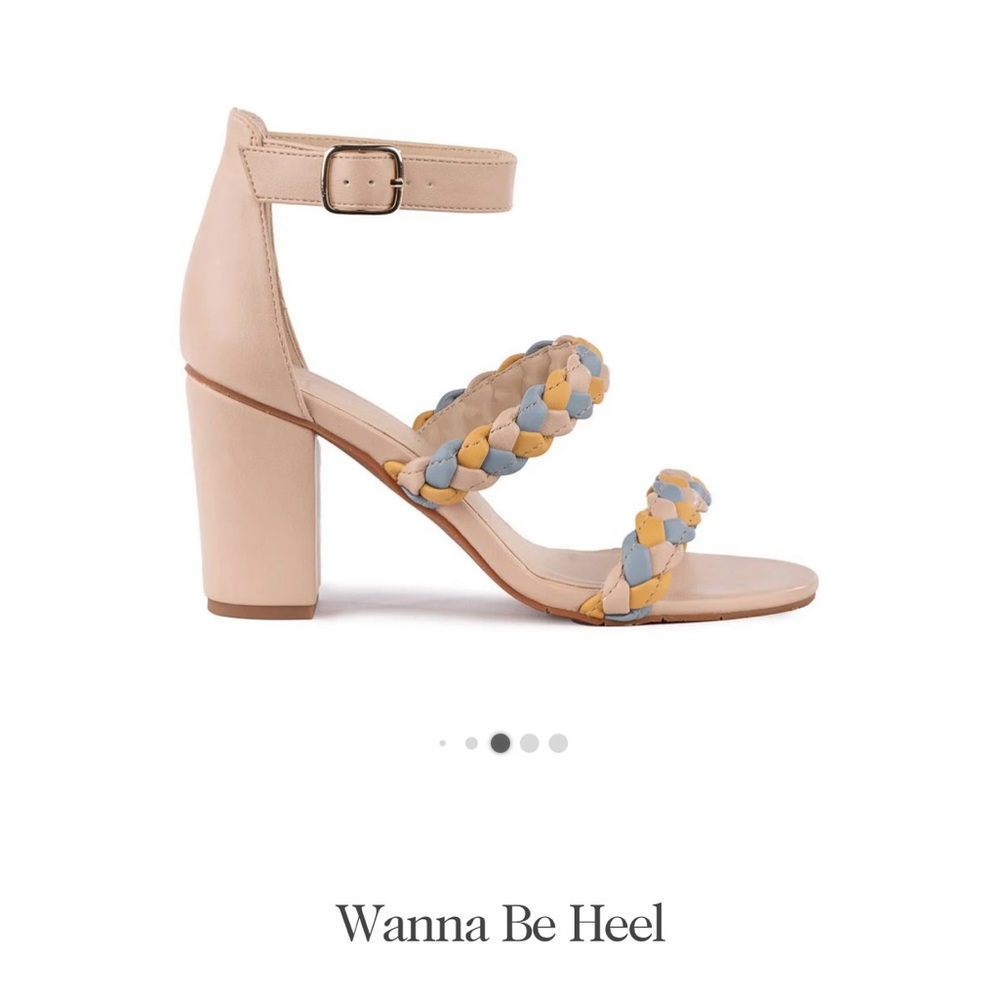 NWOB BC Footwear Wanna be heel